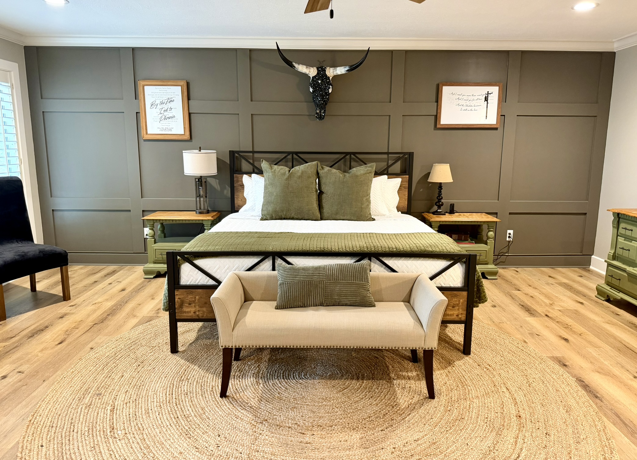 Southern Delight kitchen with island double ovens and sycamore dining table